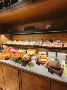 Café da manhã no hotel Wood